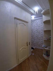 Satılır Yeni Tikili, Binəqədi.r, 8-ci mikrorayon-8