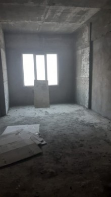 Satılır Yeni Tikili, Nəsimi.r, 28 May.m-9