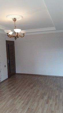 Satılır Köhnə Tikili, Xətai.r, Əhmədli, Əhmədli.m-2