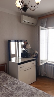 Satılır Köhnə Tikili, Xətai.r, Əhmədli, Əhmədli.m-8