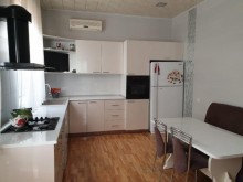 Satılır Həyət evi, Binəqədi.r, 8-ci mikrorayon, Azadlıq.m-5