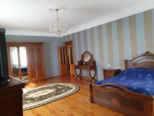 Satılır Həyət evi, Binəqədi.r, 8-ci mikrorayon, Azadlıq.m-11