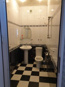 Satılır Həyət evi, Binəqədi.r, 8-ci mikrorayon, Azadlıq.m-14