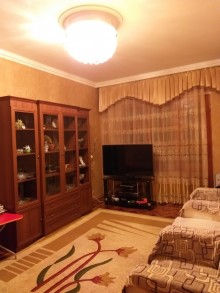 Satılır Köhnə Tikili, Xətai.r, Əhmədli, Həzi Aslanov.m-10