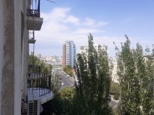 Satılır Köhnə Tikili, Yasamal.r, Elmlər Akademiyası.m-3