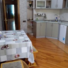 Kirayə (Aylıq) Yeni Tikili, Binəqədi.r, 8-ci mikrorayon, Azadlıq.m-14