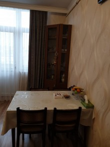 Satılır Yeni Tikili, Binəqədi.r, 8-ci mikrorayon, Azadlıq.m-15