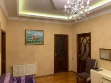 Satılır Yeni Tikili, Binəqədi.r, 8-ci mikrorayon, Azadlıq.m-8
