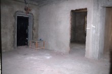 Satılır Yeni Tikili, Binəqədi.r, 9-cu mikrorayon, Memar Əcəmi.m-12