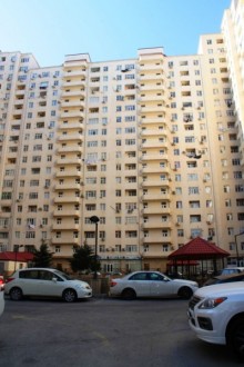 Satılır Yeni Tikili, Binəqədi.r, 9-cu mikrorayon, Memar Əcəmi.m-17