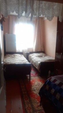 Satılır Köhnə Tikili, Nəsimi.r, 4-cü mikrorayon, Memar Əcəmi.m-2