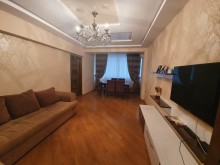 Satılır Köhnə Tikili, Yasamal.r, Elmlər Akademiyası.m-1