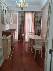 Satılır Yeni Tikili, Xətai.r, Xətai.m-13