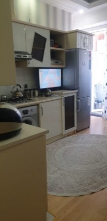 Satılır Yeni Tikili, Binəqədi.r, 9-cu mikrorayon, Nəsimi.m-2