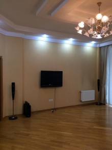 Satılır Yeni Tikili, Səbail.r, Sahil.m-16