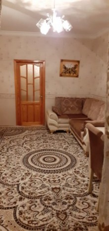 Satılır Köhnə Tikili, Binəqədi.r, 7-ci mikrorayon, Azadlıq.m-5