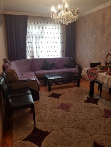 Satılır Köhnə Tikili, Nizami.r, Xalqlar Dostluğu m..m-11