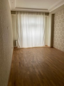 Satılır Yeni Tikili, Binəqədi.r, 8-ci mikrorayon, Azadlıq.m-12
