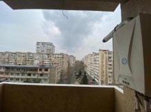 Satılır Yeni Tikili, Binəqədi.r, 8-ci mikrorayon, Azadlıq.m-14
