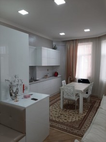 Satılır Yeni Tikili, Xətai.r, Xətai.m-5