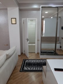 Satılır Yeni Tikili, Xətai.r, Xətai.m-9