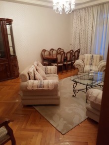 Satılır Köhnə Tikili, Nəsimi.r-1