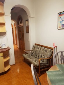 Satılır Köhnə Tikili, Nəsimi.r-7