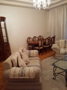 Satılır Köhnə Tikili, Nəsimi.r-11