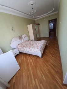 Satılır Yeni Tikili, Binəqədi.r, 7-ci mikrorayon, Azadlıq.m-3