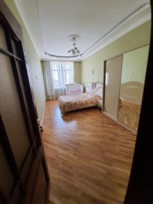 Satılır Yeni Tikili, Binəqədi.r, 7-ci mikrorayon, Azadlıq.m-4