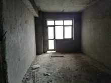Satılır Yeni Tikili, Binəqədi.r, 8-ci mikrorayon, Azadlıq.m-3