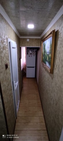 Satılır Köhnə Tikili, Binəqədi.r, 8-ci mikrorayon, Azadlıq.m-2