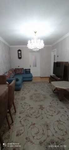 Satılır Köhnə Tikili, Binəqədi.r, 8-ci mikrorayon, Azadlıq.m-3