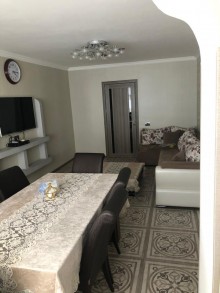 Satılır Köhnə Tikili, Nizami.r, Xalqlar Dostluğu m..m-2