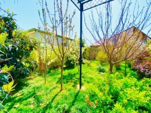 Merdekan qesebesinde  6 sotda villa, -3