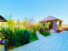 Merdekan qesebesinde  6 sotda villa, -12