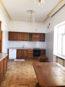 Satılır Həyət evi, Səbail.r, Badamdar, İçərişəhər.m-9