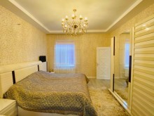 qirmizi fasadli villa, -11