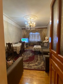 Satılır Köhnə Tikili, Sabunçu.r, Bakıxanov-4
