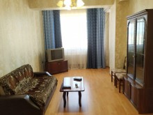 Satılır Yeni Tikili, Səbail.r-1