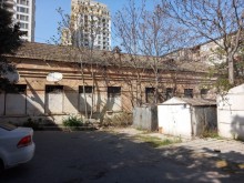 Satılır Torpaq, Yasamal.r, Elmlər Akademiyası.m-4