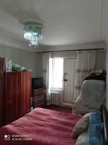 Satılır Köhnə Tikili, Binəqədi.r, 7-ci mikrorayon, Azadlıq.m-4