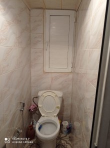 Satılır Köhnə Tikili, Binəqədi.r, 7-ci mikrorayon, Azadlıq.m-5