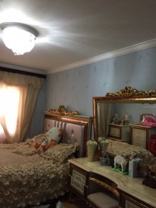 Satılır Köhnə Tikili, Nizami.r-12