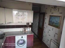 Satılır Köhnə Tikili, Binəqədi.r, 9-cu mikrorayon, Nəsimi.m-9