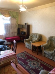 Satılır Köhnə Tikili, Binəqədi.r, 7-ci mikrorayon, Azadlıq.m-2