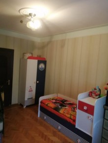Satılır Köhnə Tikili, Suraxanı.r, Yeni Günəşli, Xalqlar Dostluğu m..m-8