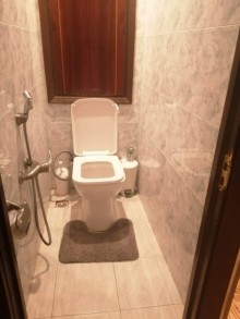 Satılır Köhnə Tikili, Suraxanı.r, Yeni Günəşli, Xalqlar Dostluğu m..m-18