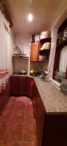 Satılır Köhnə Tikili, Nəsimi.r, 4-cü mikrorayon, Memar Əcəmi.m-8