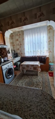 Satılır Köhnə Tikili, Binəqədi.r, 9-cu mikrorayon-11